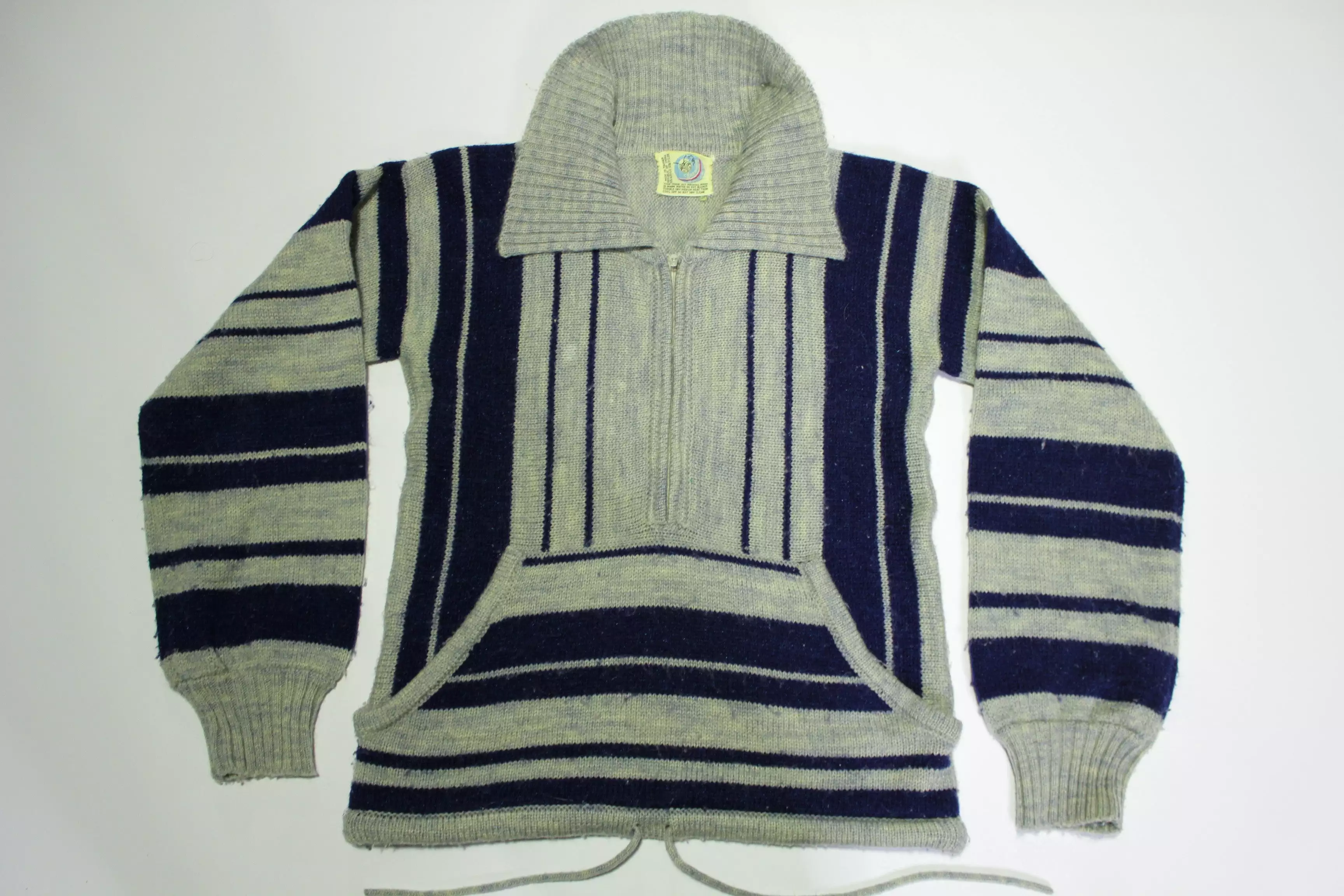 Beewear Sportswear Vintage 70's Boho Hippie Poncho Pocket Collared Sweater