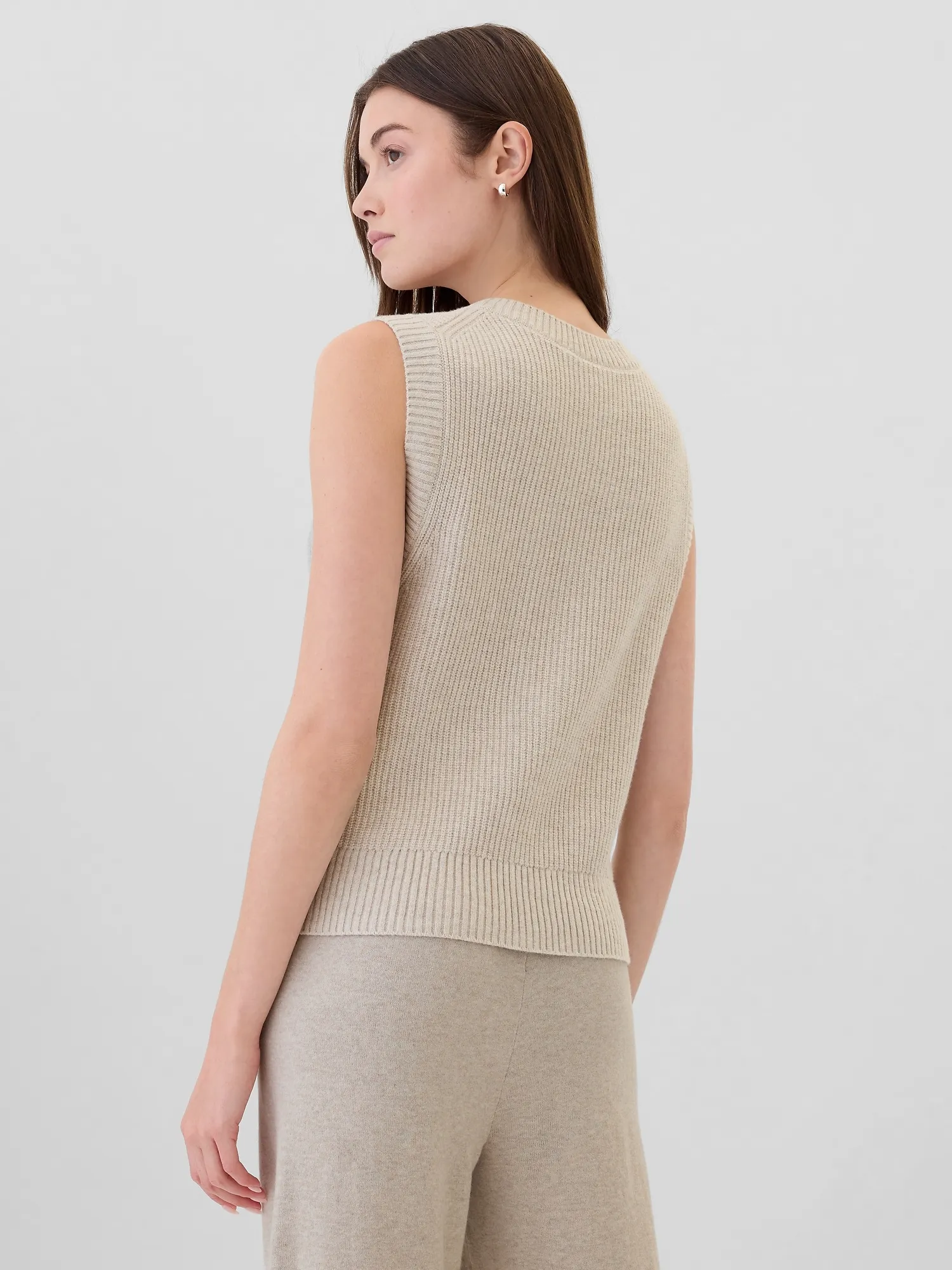 CashSoft Ribbed Sweater Vest