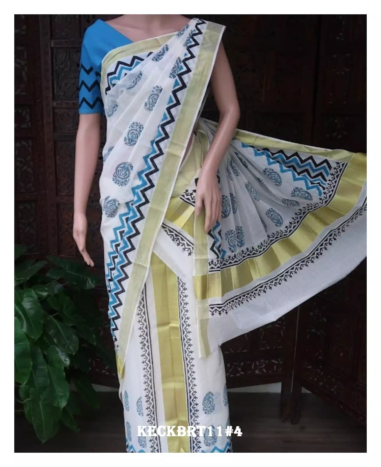 Hansika , Hand Block Printed Set Mundu with Contrast Blouse Piece -KIA001SMA