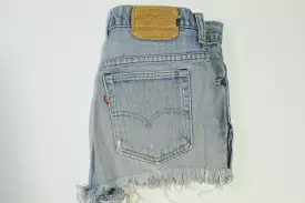 Levis Vintage 70's Black Bar Tack Distressed Red Tab Blue Jean Cut Off Shorts 517-0213