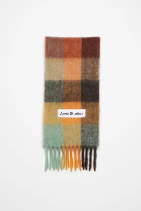 Mohair checked scarf