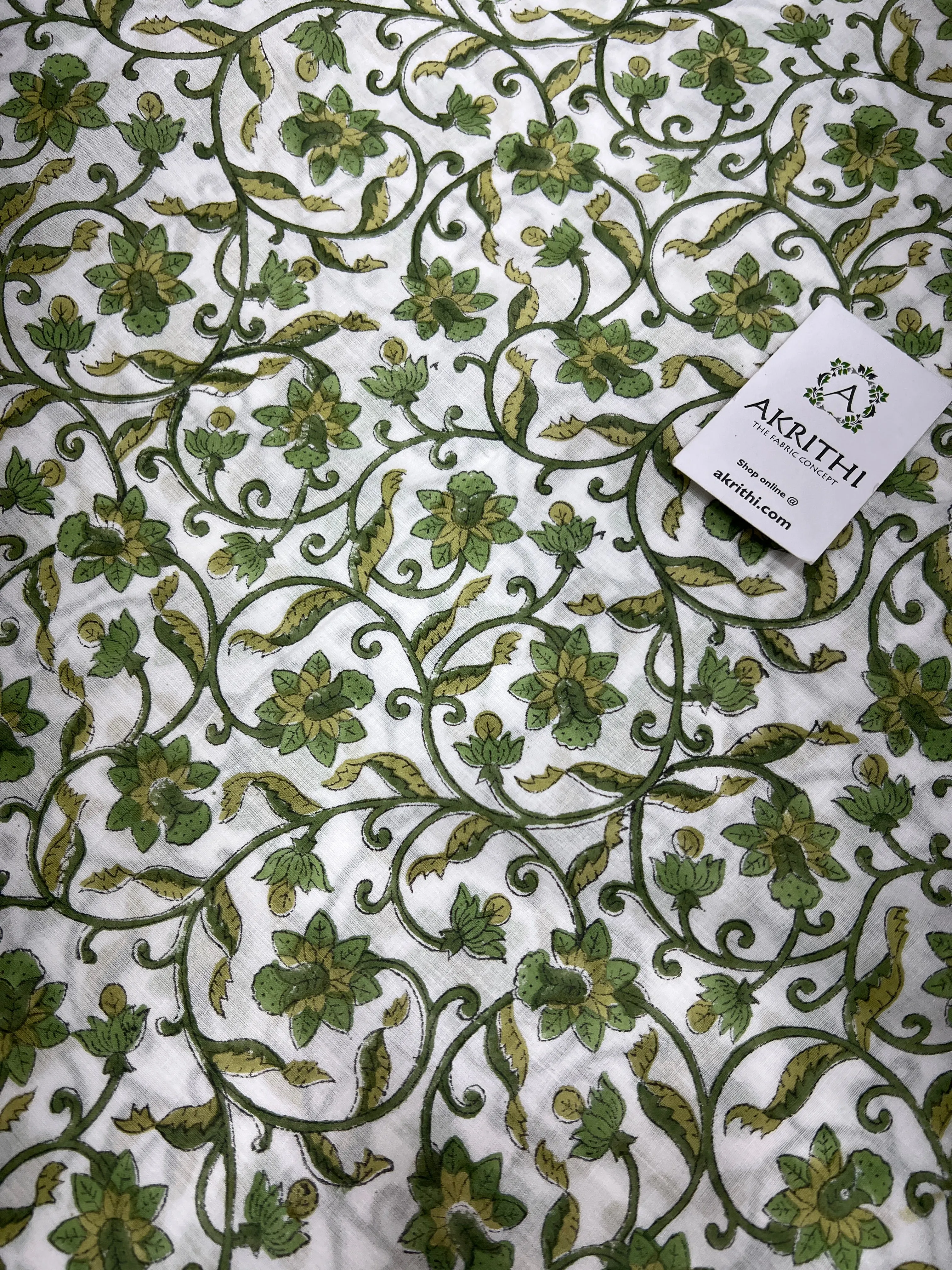 Printed pure mul cotton fabric