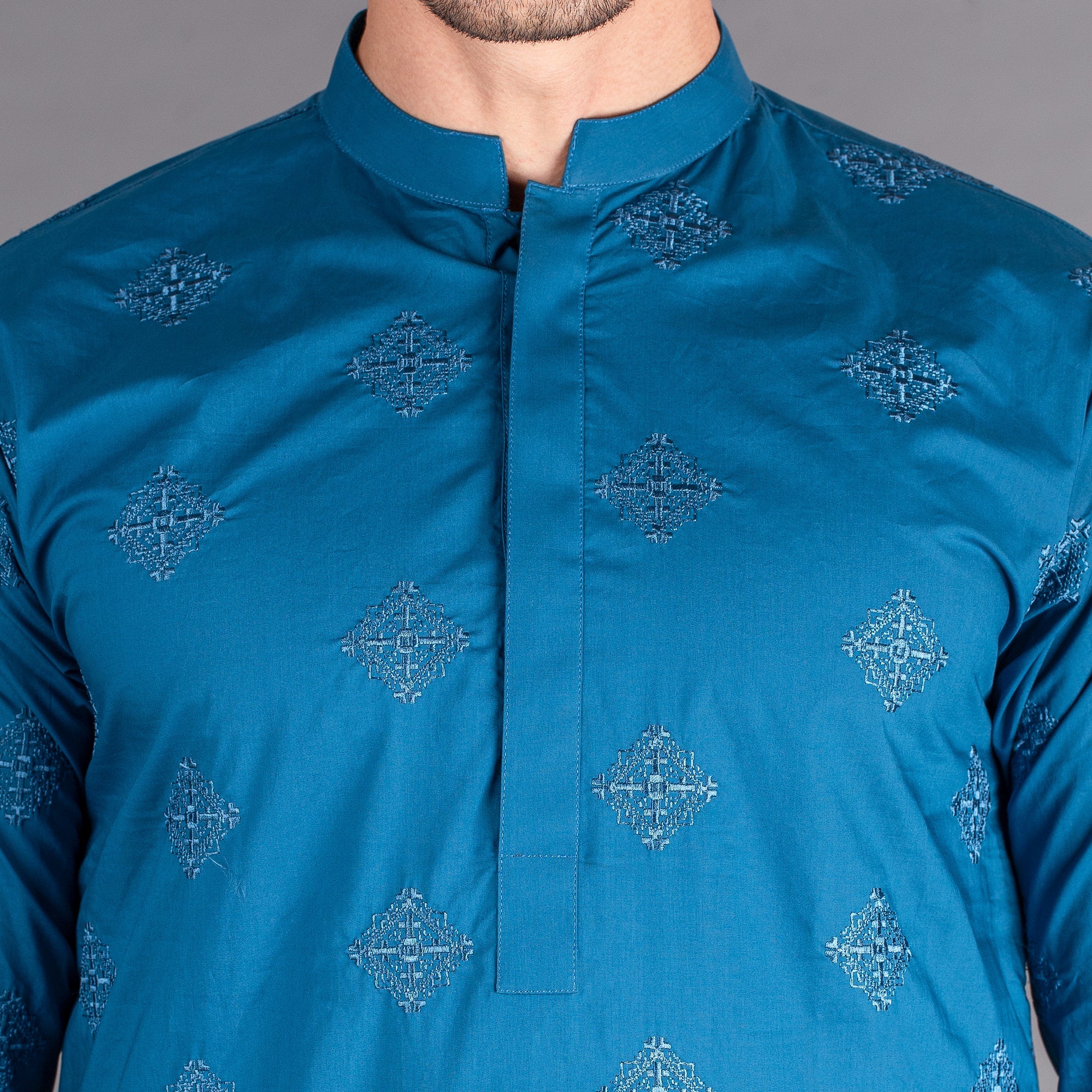 Riwaaj - Blue Embroidered Kurta