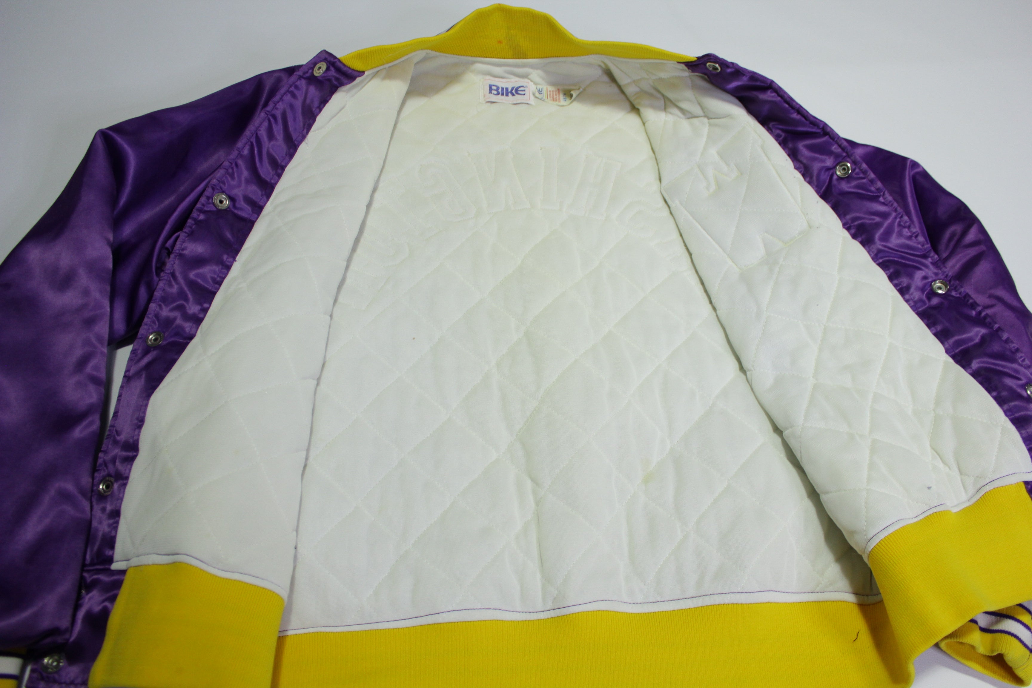 University of Washington Huskies UW Vintage 80's Quilt Lined Satin Coaches Jacket