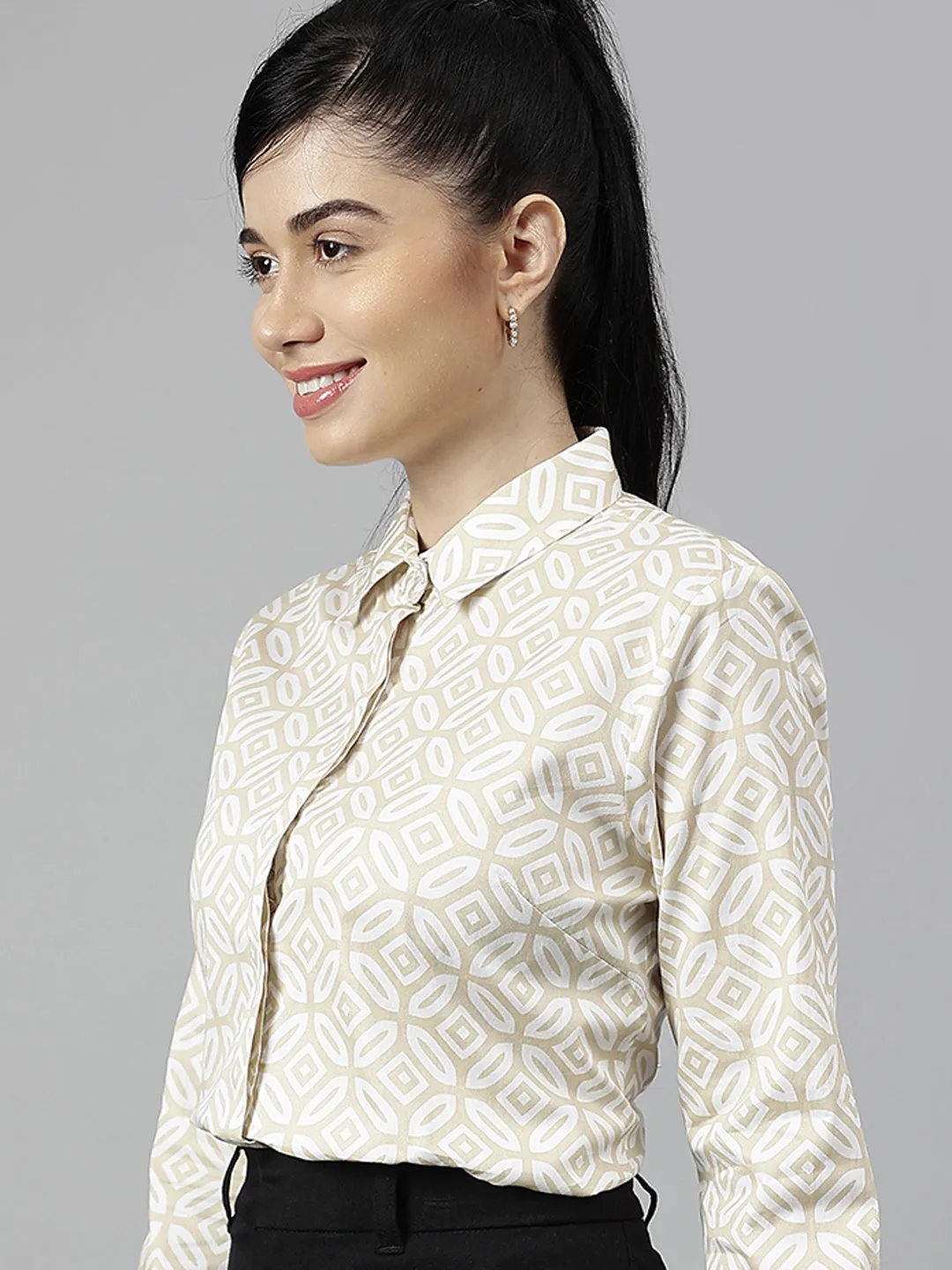 Women Beige & White Geometric Printed Pure Cotton Regular Fit Formal Shirt