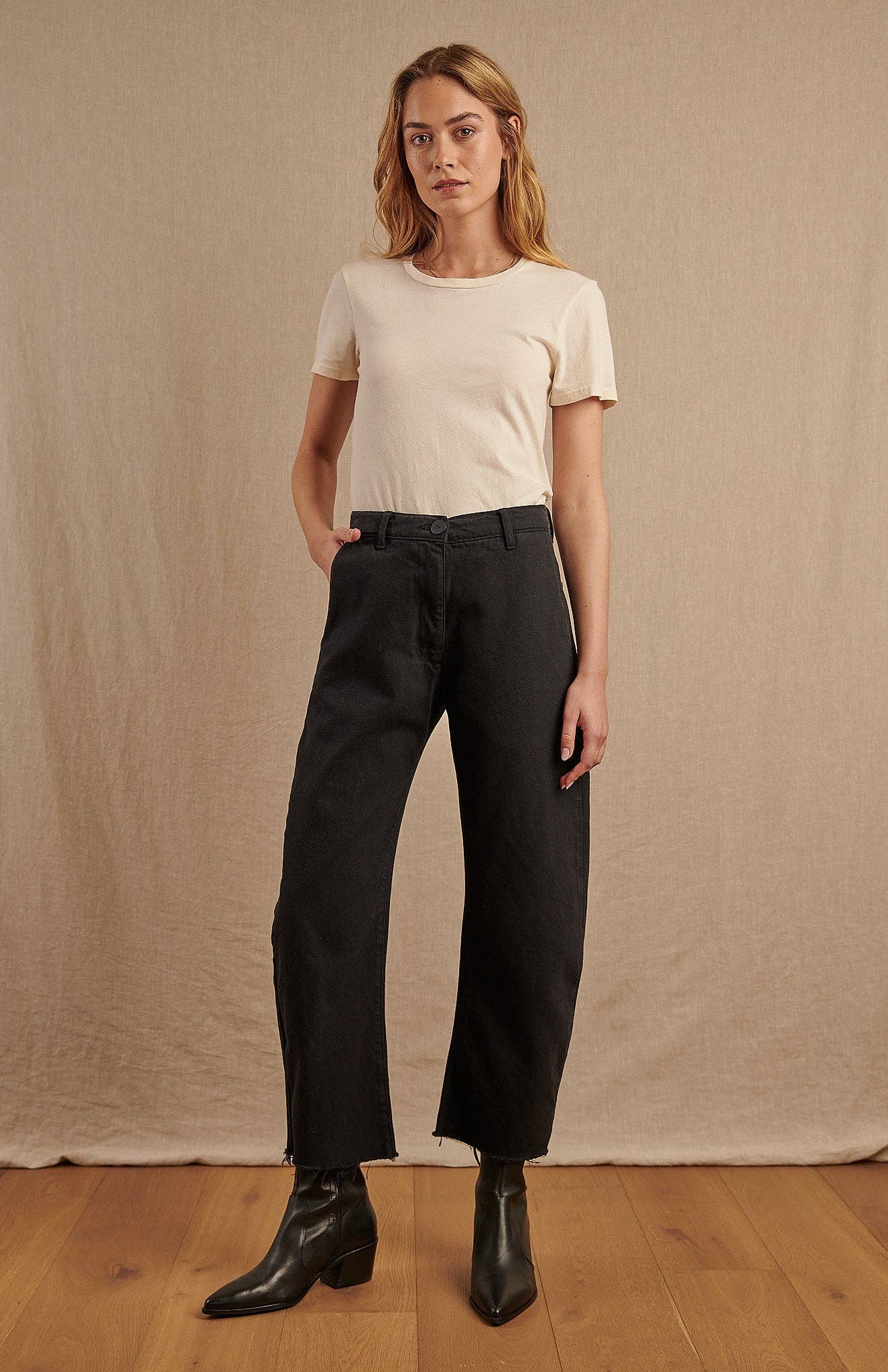 Women's Pilon Organic Cotton Raw Hem Trouser SS24